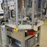 Automatic assembly machine